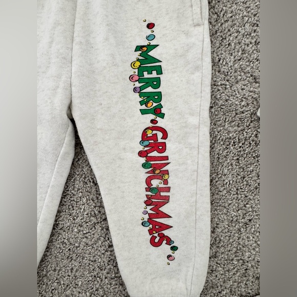 Dr. Seuss Grinch Sweatsuit - Picture 10 of 11